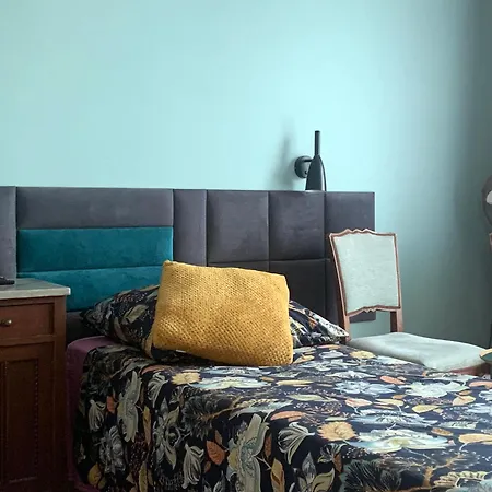 Aparthotel Studio 4*