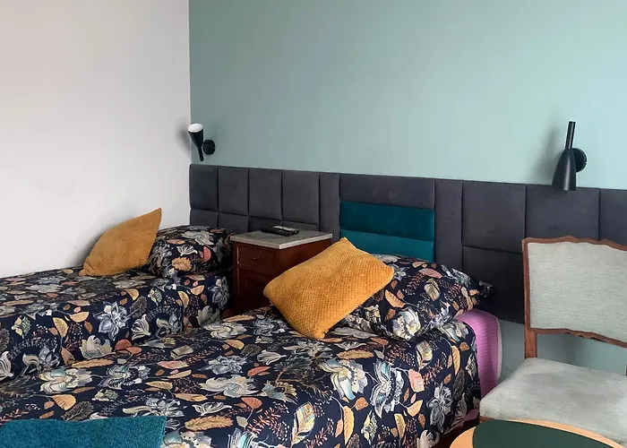 Aparthotel Studio 아파트호텔 4*