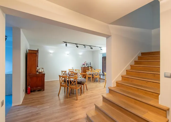 Aparthotel Studio 아파트호텔 4*